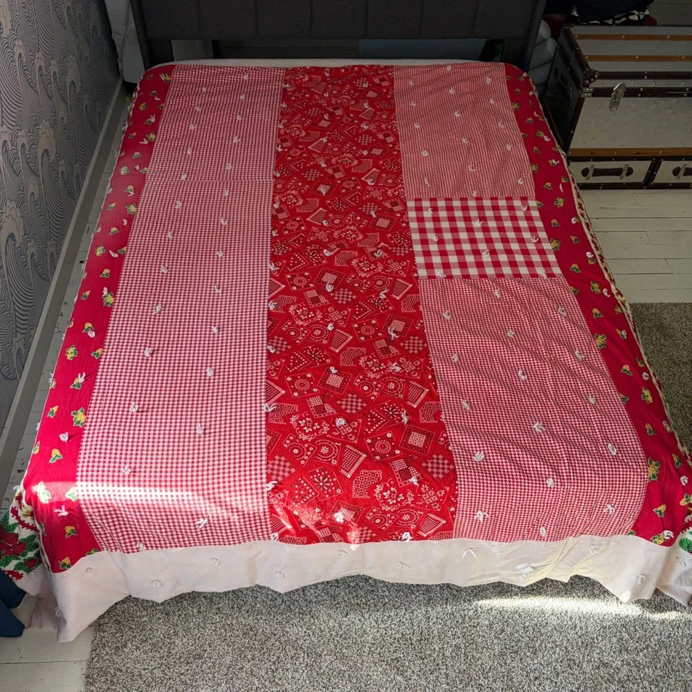 Vintage Red Patchwork Tied Quilt Comforter Strawberry Bandana Gingham 86x78 READ